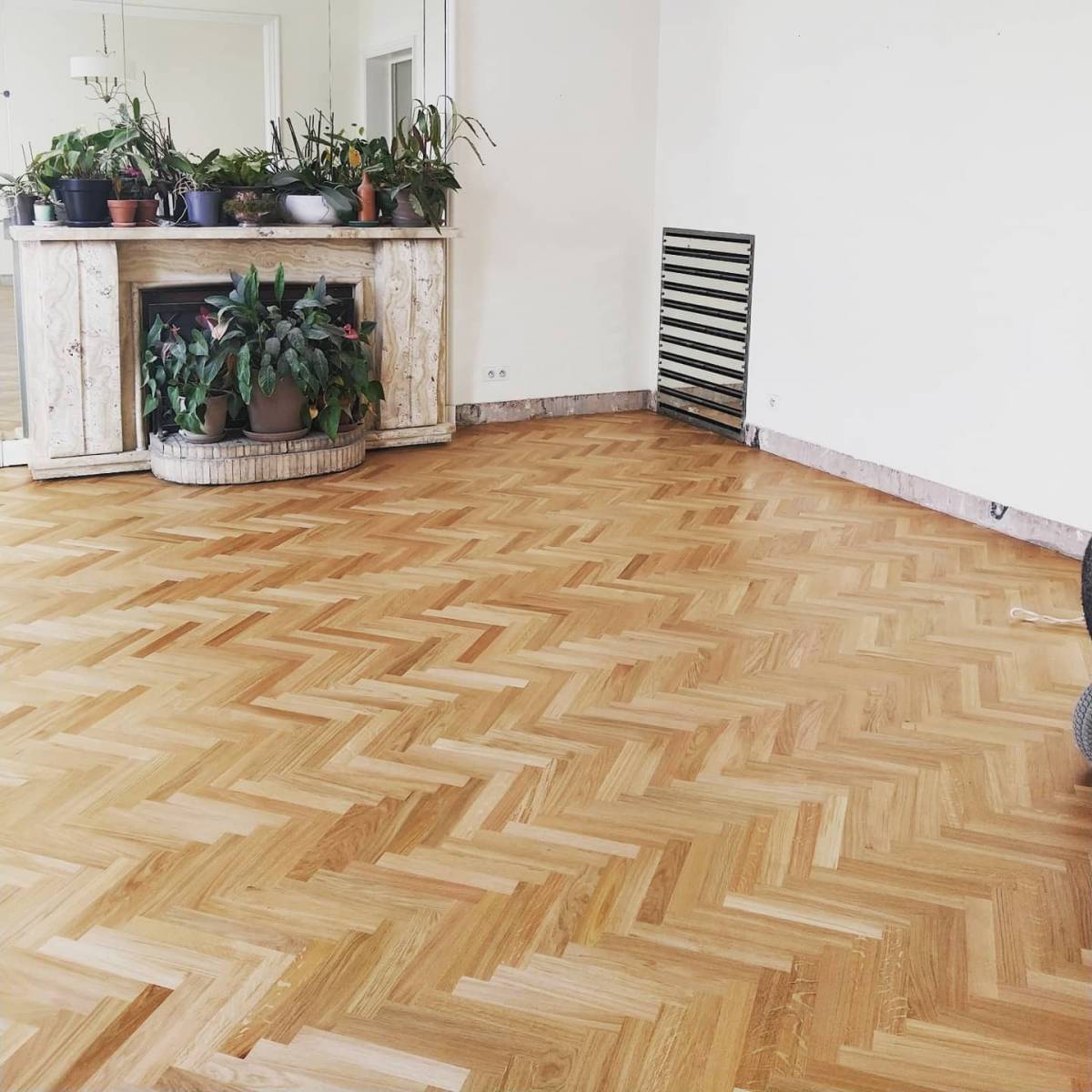 Parquet en Chêne Massif Français au Consulat Général des États-Unis à Marseille en 300x50x10mm