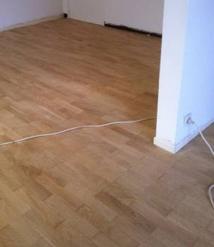 Foncé un parquet par la teinte sur Aix les Milles