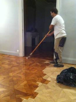 Rénovation de Parquets à Marseille : Expertise et Passion avec Julien de Parqueteur 13