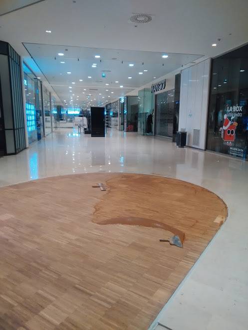 TERRASSE DU PORT PARQUETEUR 13 MARSEILLE