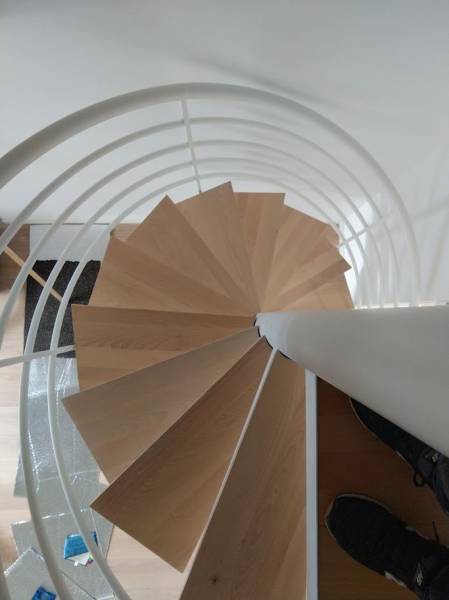 POSE ESCALIER BOIS MARSEILLE